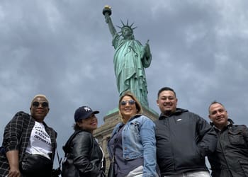 Group photo in front of the statue