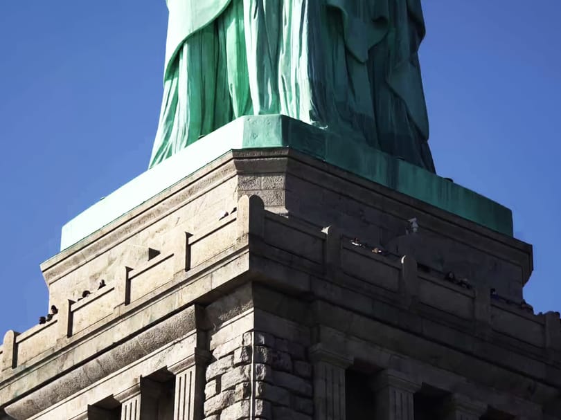 statue-pedestal