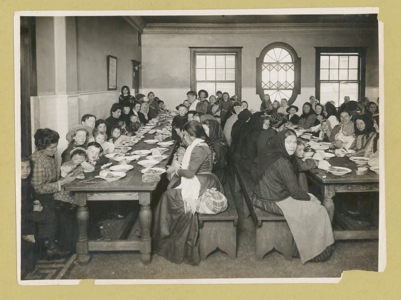 immigrants dining at ellis island