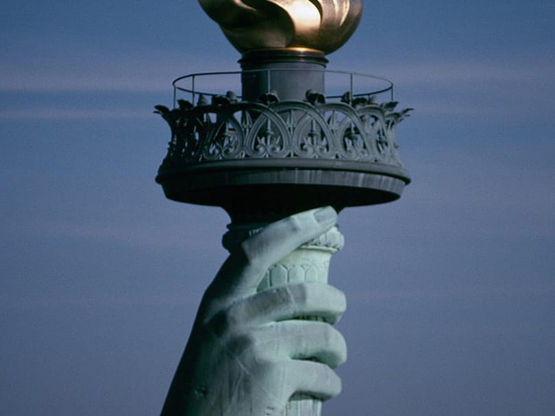 statue-of-liberty-flame-torch-symbol
