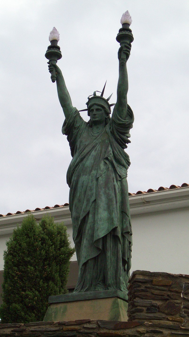 Statue of Liberty Replica in Spain