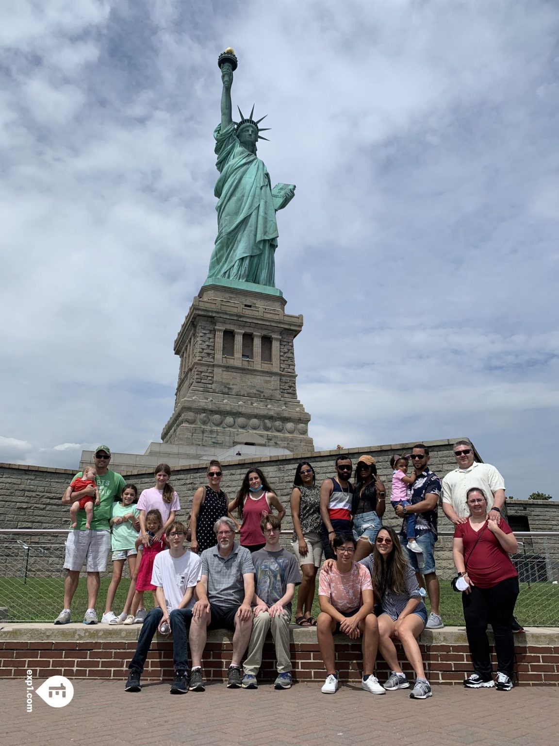15 Best Places To Take a Photo With the Statue of Liberty