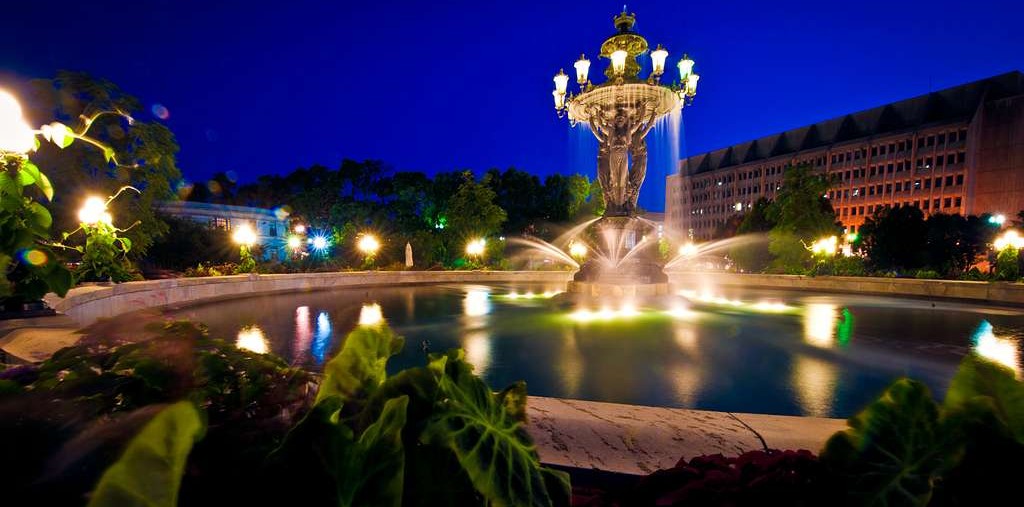 Bartholdi Fountain in the evening